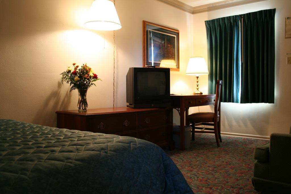University Inn Cedar Falls Luaran gambar